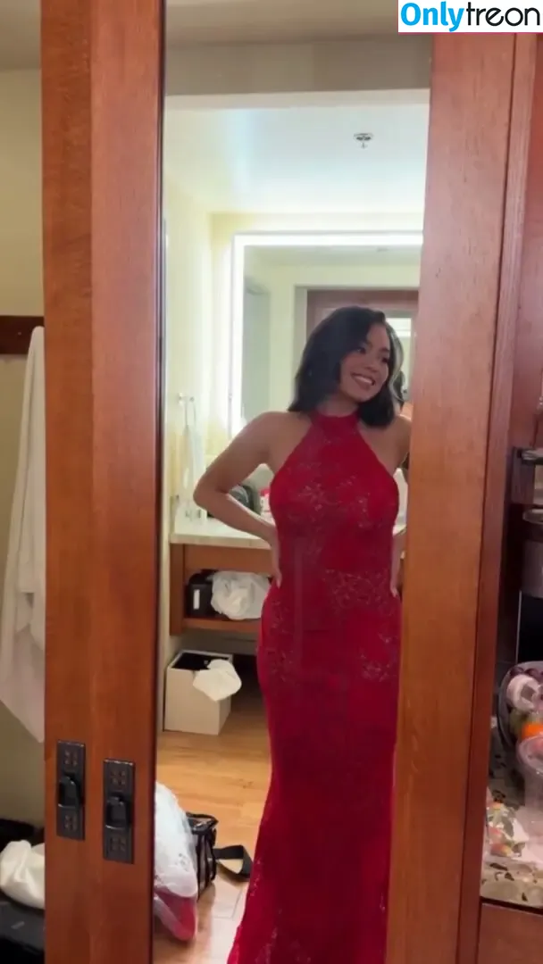 Aulii Cravalho nude photo #0257 (AuliiCravalho / Auli’i Cravalho)