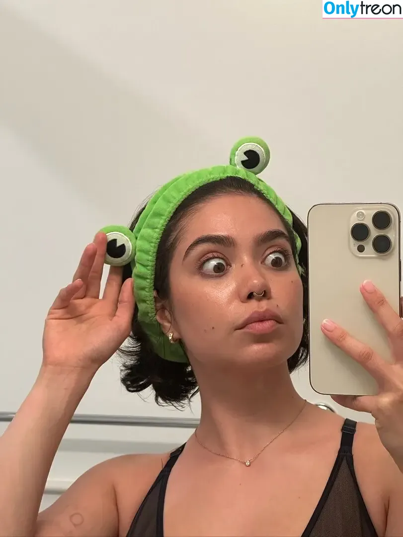 Aulii Cravalho nude photo #0264 (AuliiCravalho / Auli’i Cravalho)