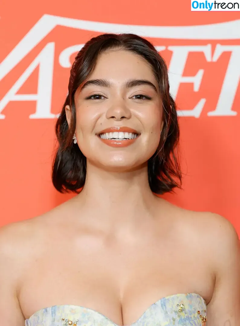 Aulii Cravalho nude photo #0273 (AuliiCravalho / Auli’i Cravalho)