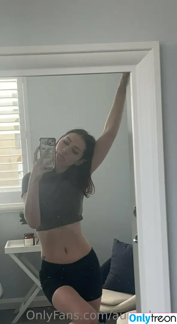 Aurawhora nude photo #0012 (KinkyAura / Kinky_Aura / auradorah)