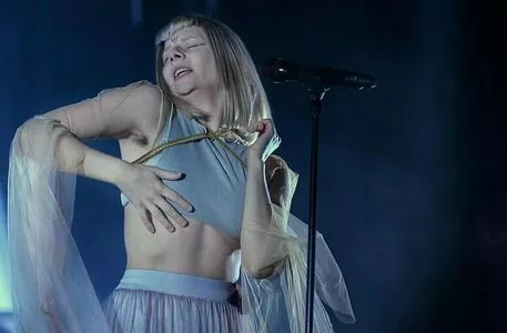 Aurora Aksnes / auroramusic / singer фото голая #0155