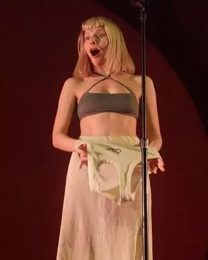 Aurora Aksnes / auroramusic / singer фото голая #0158