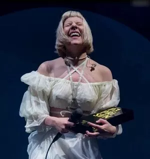 Aurora Aksnes / auroramusic / singer фото голая #0186