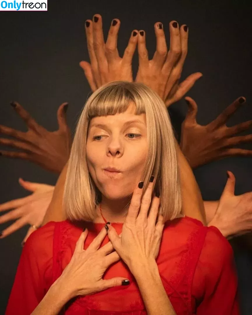 Aurora Aksnes голая photo #0161 (auroramusic / singer)