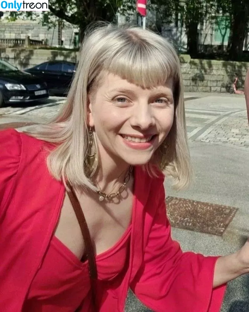 Aurora Aksnes голая photo #0166 (auroramusic / singer)