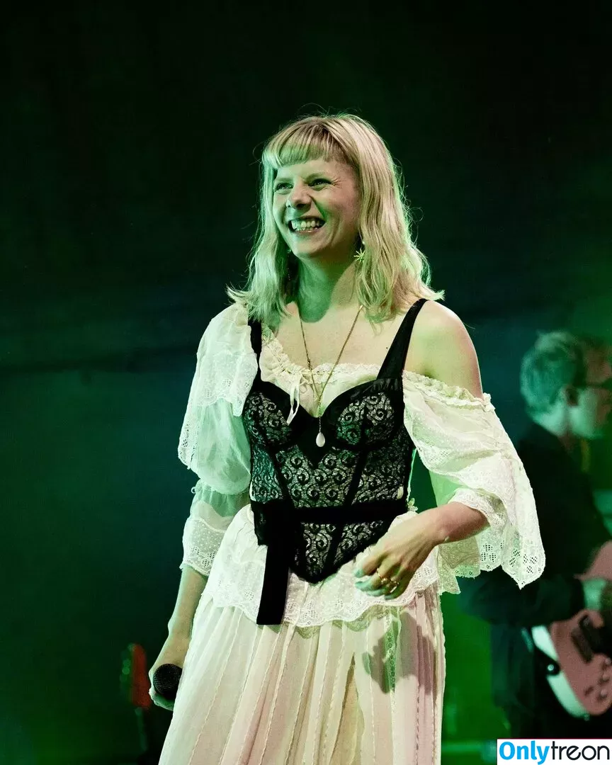 Aurora Aksnes nude photo #0256 (auroramusic / singer)