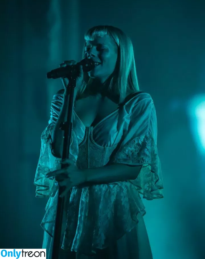 Aurora Aksnes голая photo #0292 (auroramusic / singer)