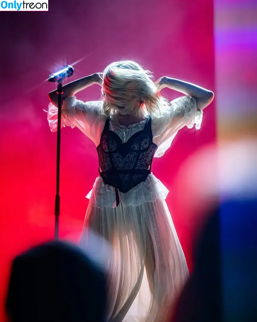 Aurora Aksnes nude photo #0425 (auroramusic / singer)