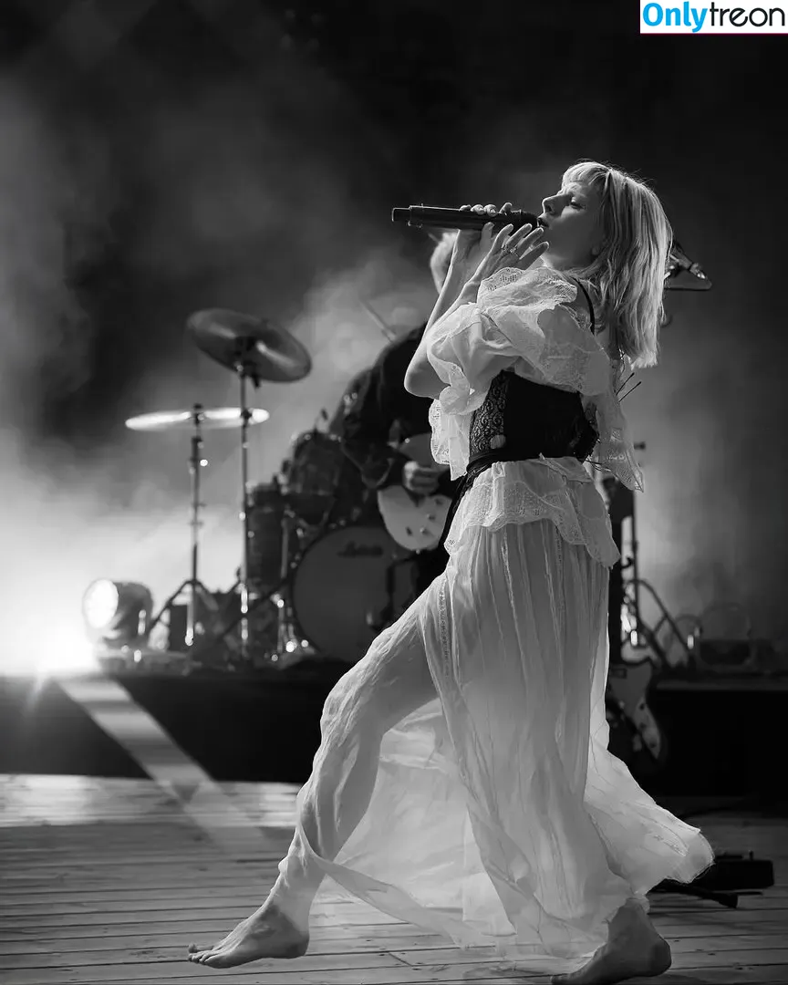 Aurora Aksnes голая photo #0442 (auroramusic / singer)