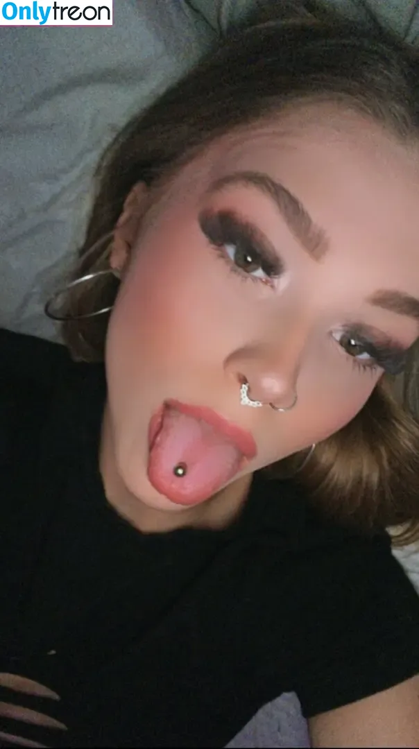 Aurora Mae nude photo #0003 (aaurora_mae / aauroramae)