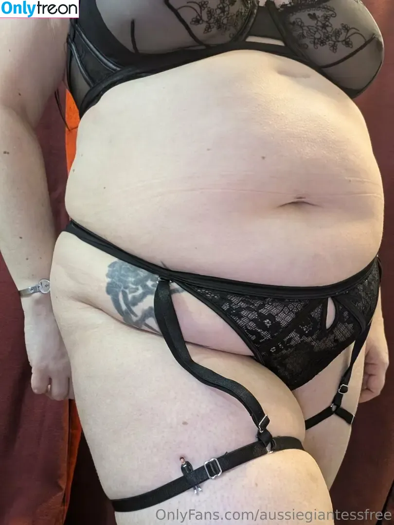 aussiegiantessfree nude photo #0110 (austntatius)