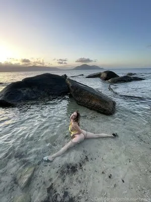  nude photo #0003