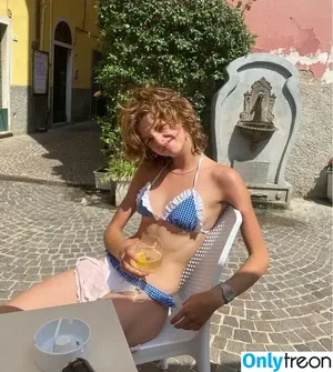 Ava Kalitowski / ava.ark / ava_ark nude photo #0021