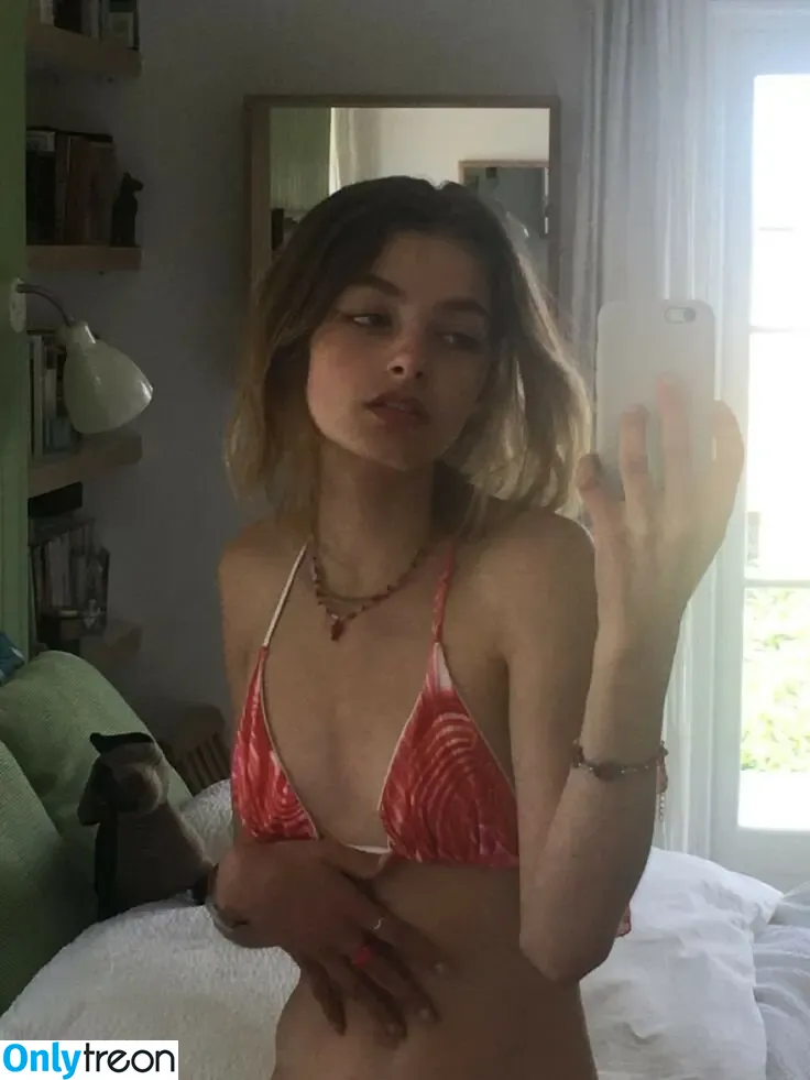 Ava Kalitowski nude photo #0001 (ava.ark / ava_ark)
