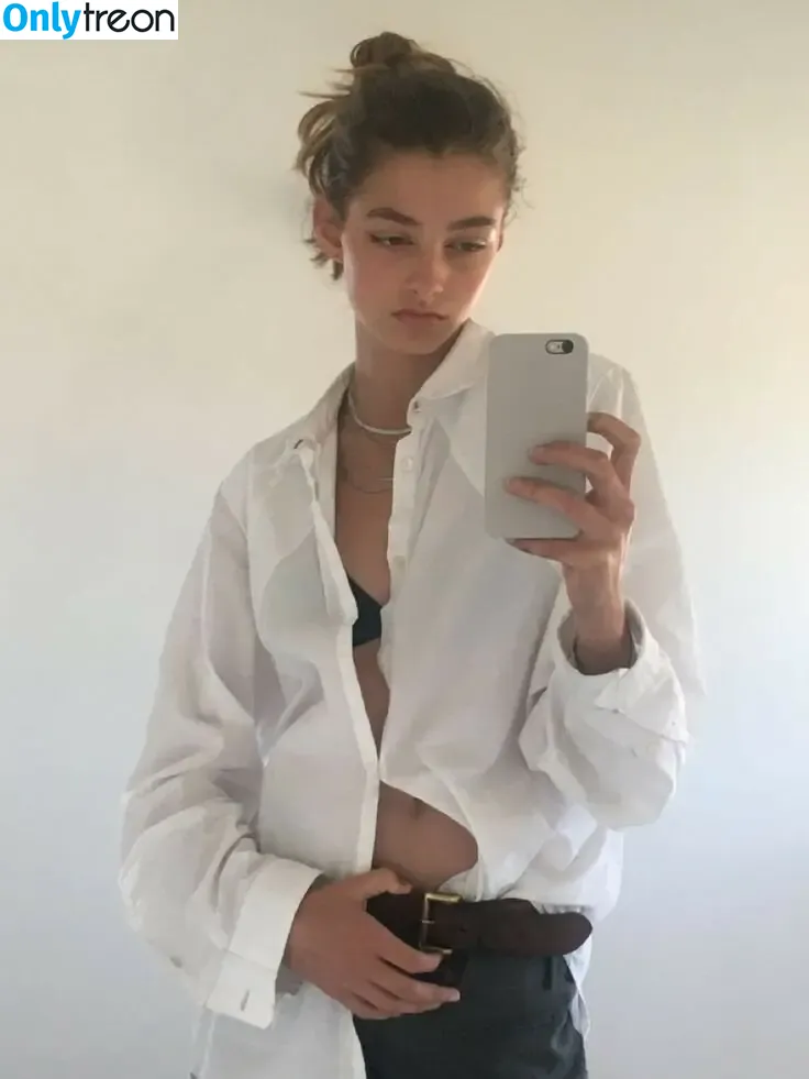 Ava Kalitowski nude photo #0002 (ava.ark / ava_ark)