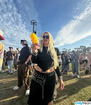 Ava Max / avamax / plharleyquinn nude photo #1623