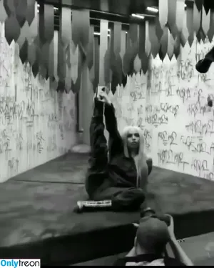 Ava Max / avamax / plharleyquinn фото голая #1971