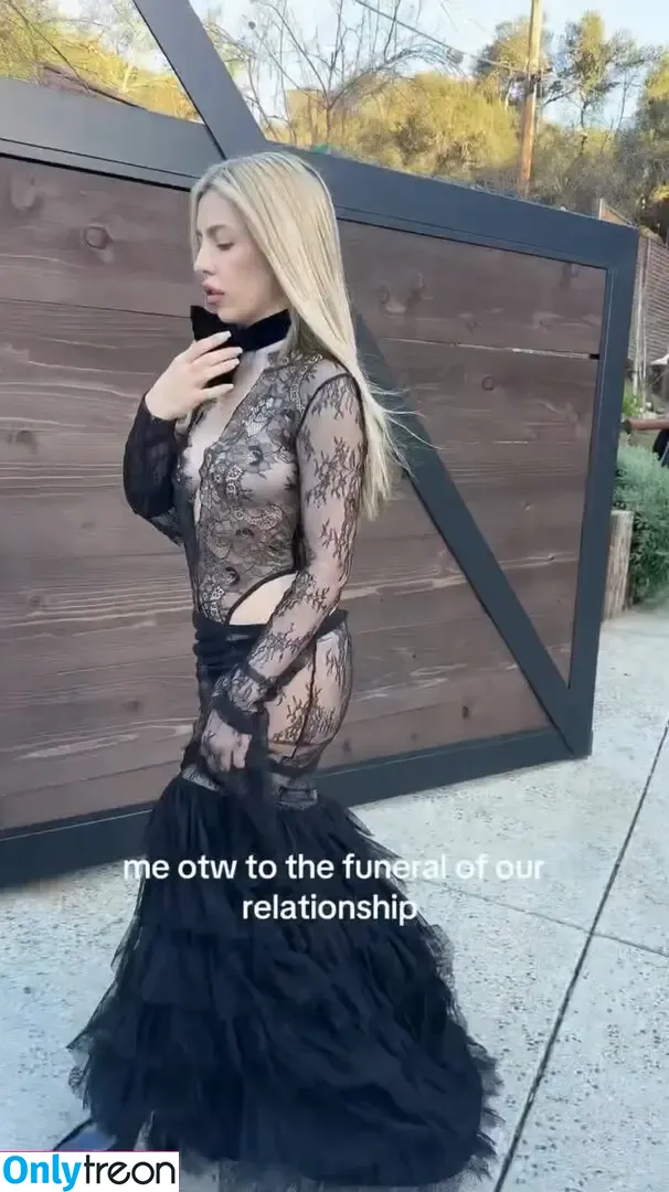 Ava Max голая photo #1582 (avamax / plharleyquinn)