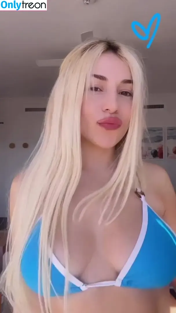 Ava Max голая photo #1898 (avamax / plharleyquinn)