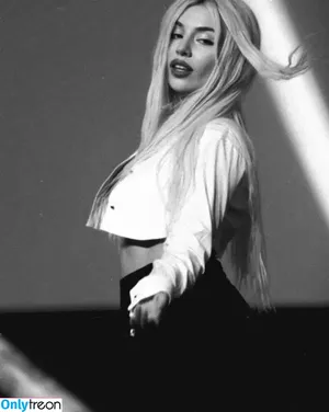 Ava Max / avamax / plharleyquinn фото голая #2128