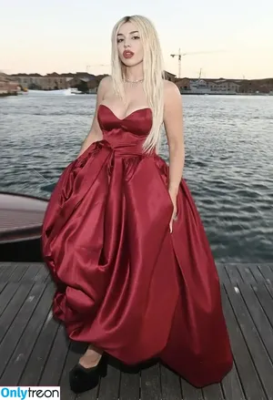 Ava Max / avamax / plharleyquinn фото голая #2137