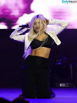 Ava Max / avamax / plharleyquinn фото голая #2168