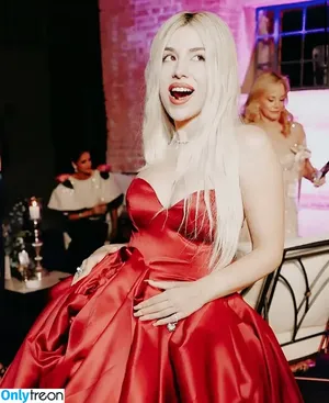 Ava Max / avamax / plharleyquinn фото голая #2179