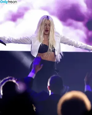 Ava Max / avamax / plharleyquinn фото голая #2184