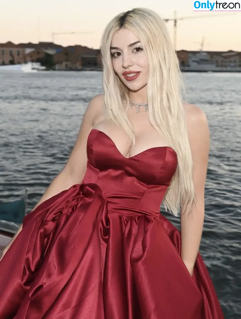 Ava Max nude photo #2119 (avamax / plharleyquinn)