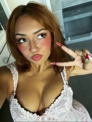 Avani Gregg / avani фото голая #0427
