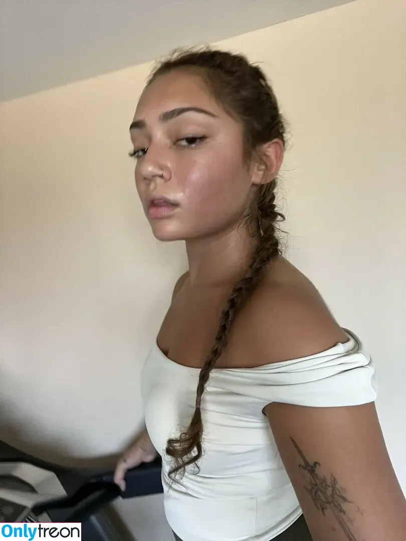 Avani Gregg голая photo #0628 (avani)
