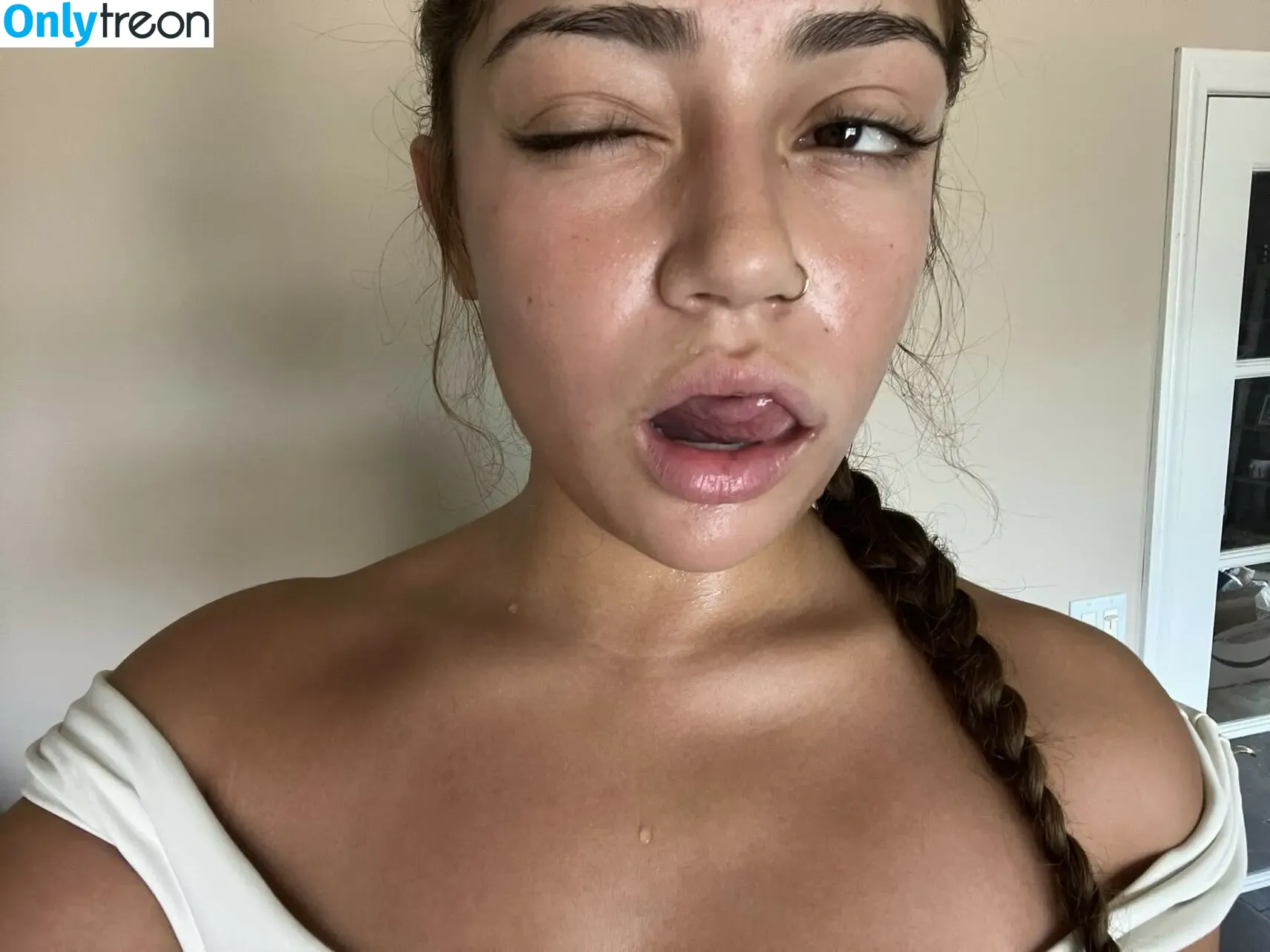 Avani Gregg голая photo #0630 (avani)
