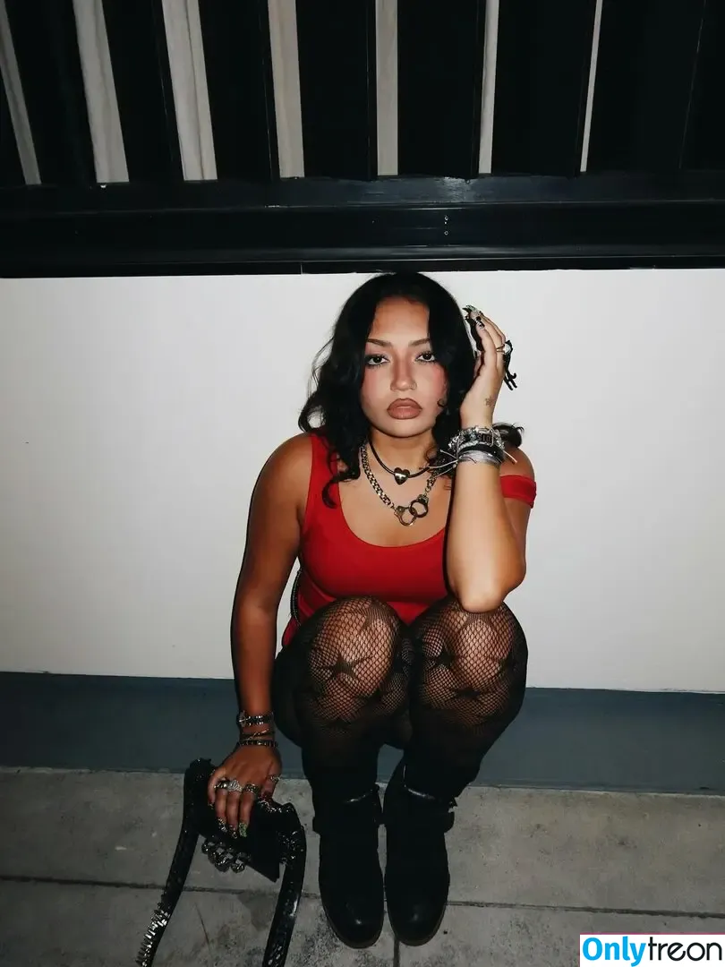 Avani Gregg голая photo #0736 (avani)