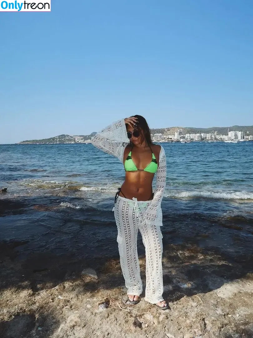 Avani Gregg голая photo #0769 (avani)