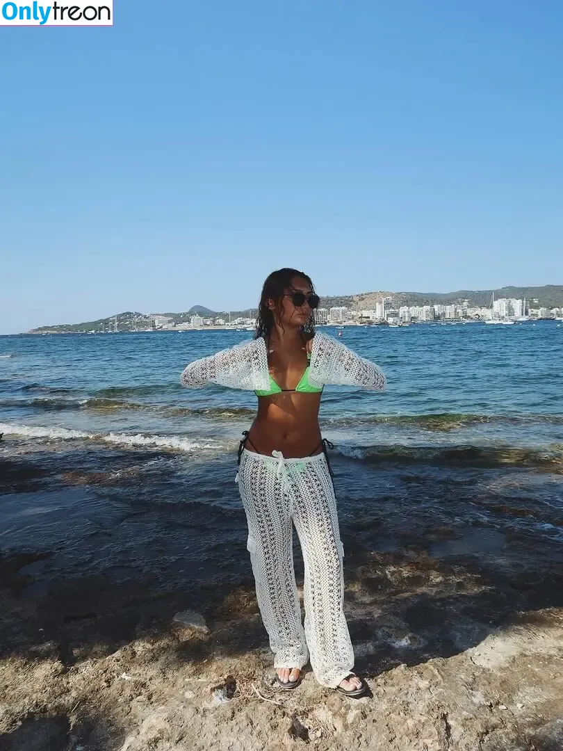 Avani Gregg nude photo #0770 (avani)