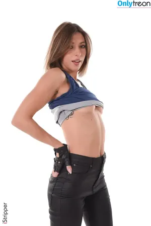 Avery / nonaaveryfans nude photo #0048