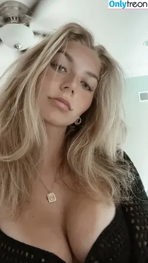 Avery Sickeri / averysickeri nude photo #0023