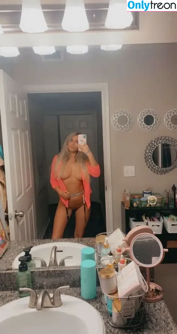 Avery Trail nude photo #0004 (averytrail_)