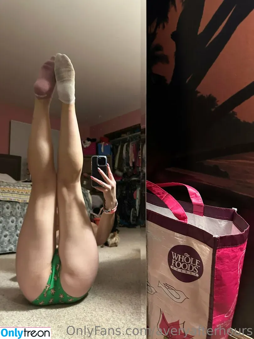 averyafterhours nude photo #0199 (averythrash_)
