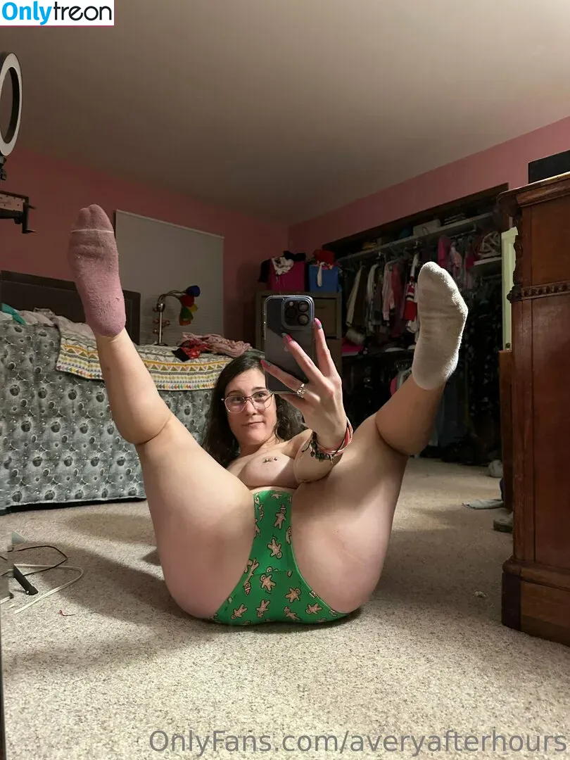 averyafterhours nude photo #0200 (averythrash_)