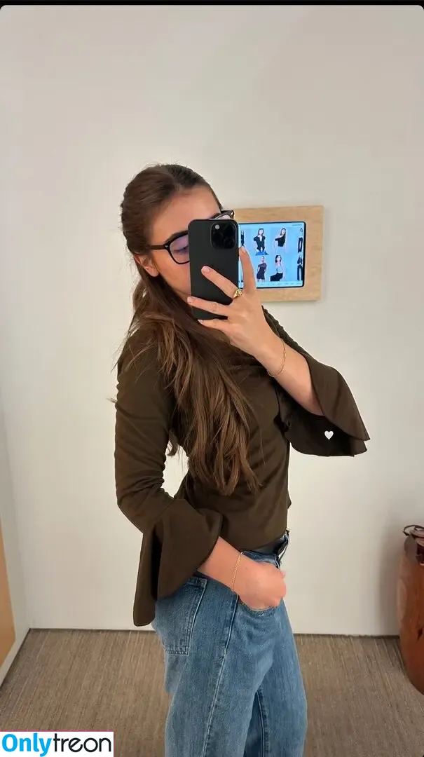 Avia Butler голая photo #0181 (aviacolette)