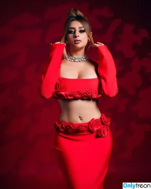 Avneet Kaur / avneetkaur_13 nude photo #0107