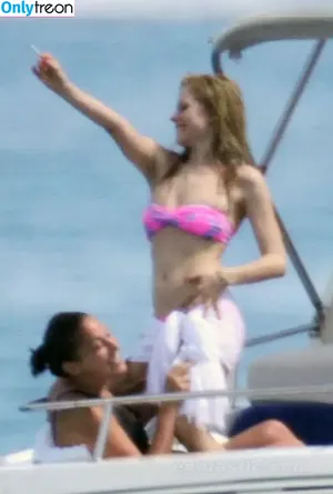Avril Lavigne / AvrilLavigne nude photo #0878