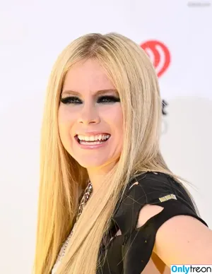 Avril Lavigne / AvrilLavigne nude photo #1006