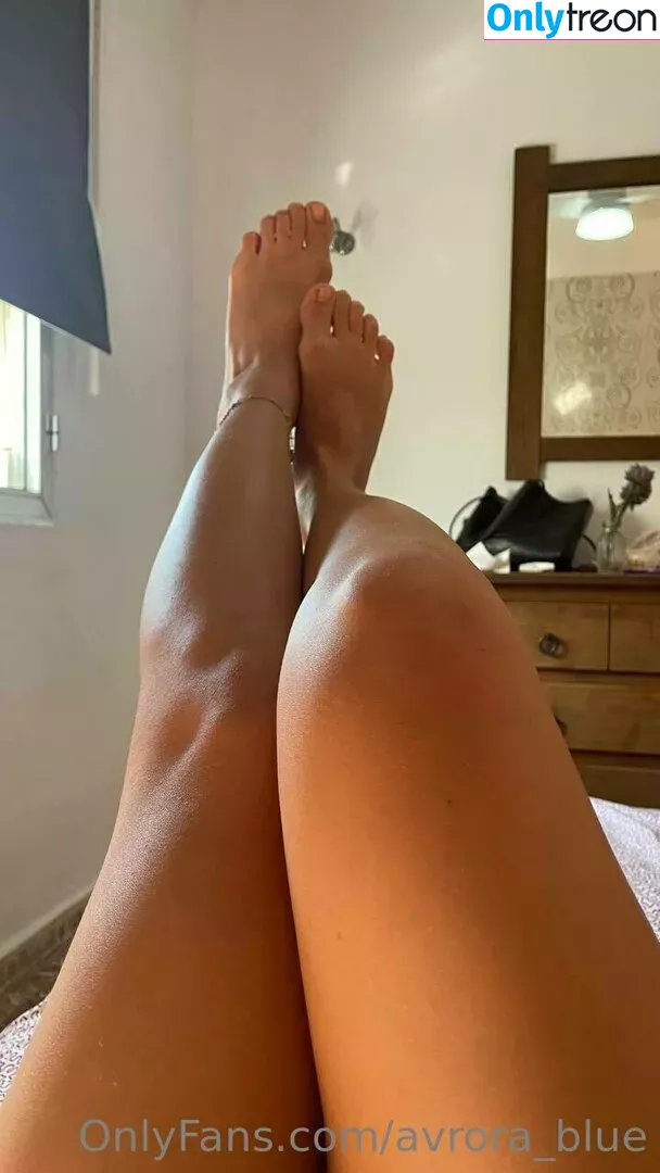 avrora_blue nude photo #0046 (avrora_blue)
