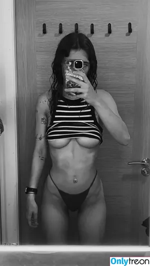 Awannabeyou / lilduval nude photo #0009