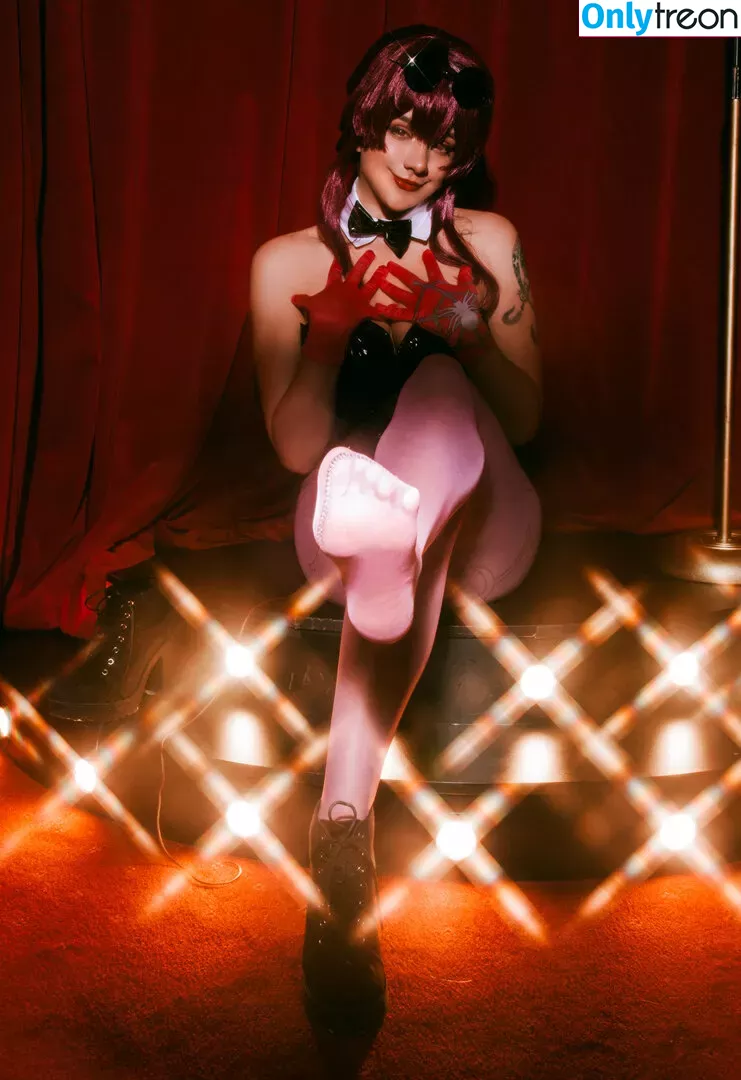 awesomi nude photo #0337 (Omi / Omi_COS / awes_omi)