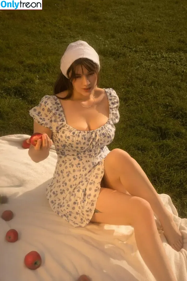 awesomi nude photo #0488 (Omi / Omi_COS / awes_omi)