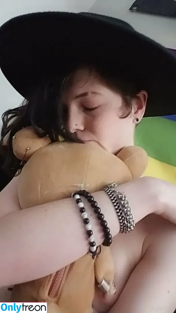 awwtumdabottom nude photo #0034 (avtvmn.s)