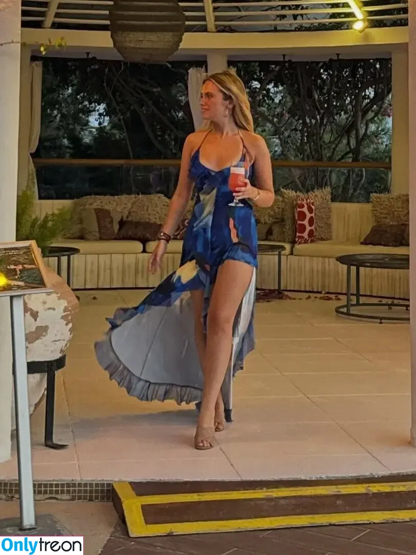 Axelle Maga nude photo #0186 (axelle.maga)